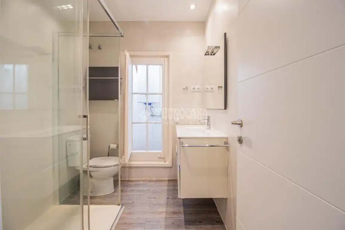 Baño de Casa adosada en venta en Sant Cugat del Vallès con Calefacción y Terraza