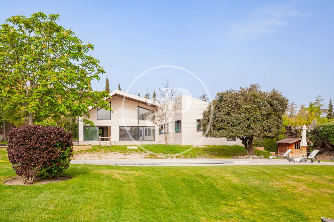 Vista exterior de Casa o chalet en venta en Pozuelo de Alarcón con Aire acondicionado, Calefacción y Jardín privado