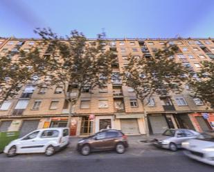 Vista exterior de Pis en venda en Reus amb Terrassa i Balcó