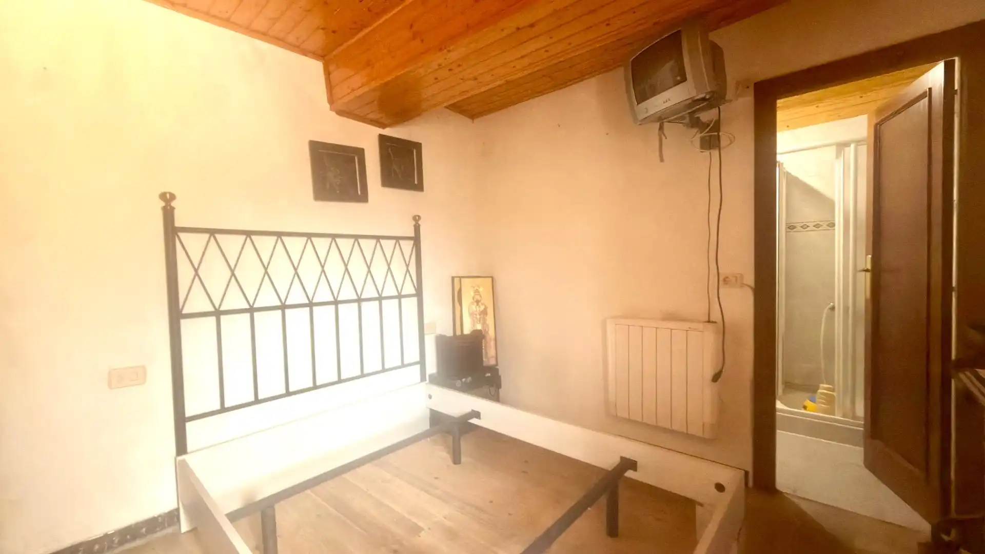 Dormitori de Casa o xalet en venda en Dozón amb Calefacció, Terrassa i Traster
