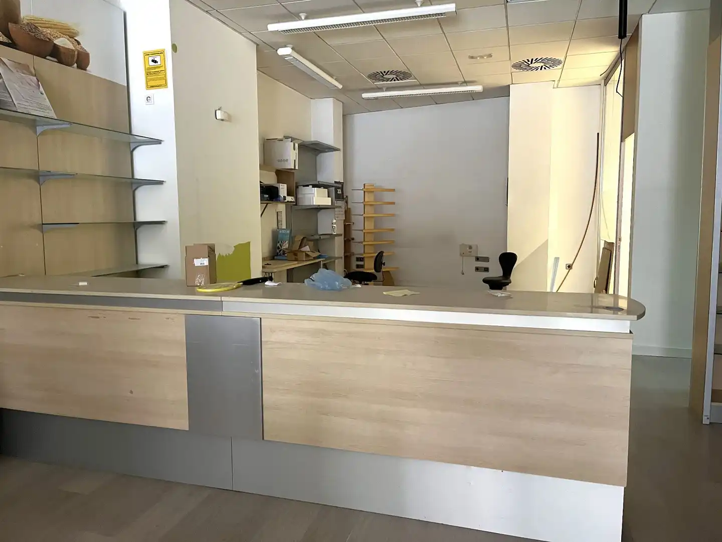 Locale commerciale in vendita a Sant Josep - Zona Hospital, imagen 5