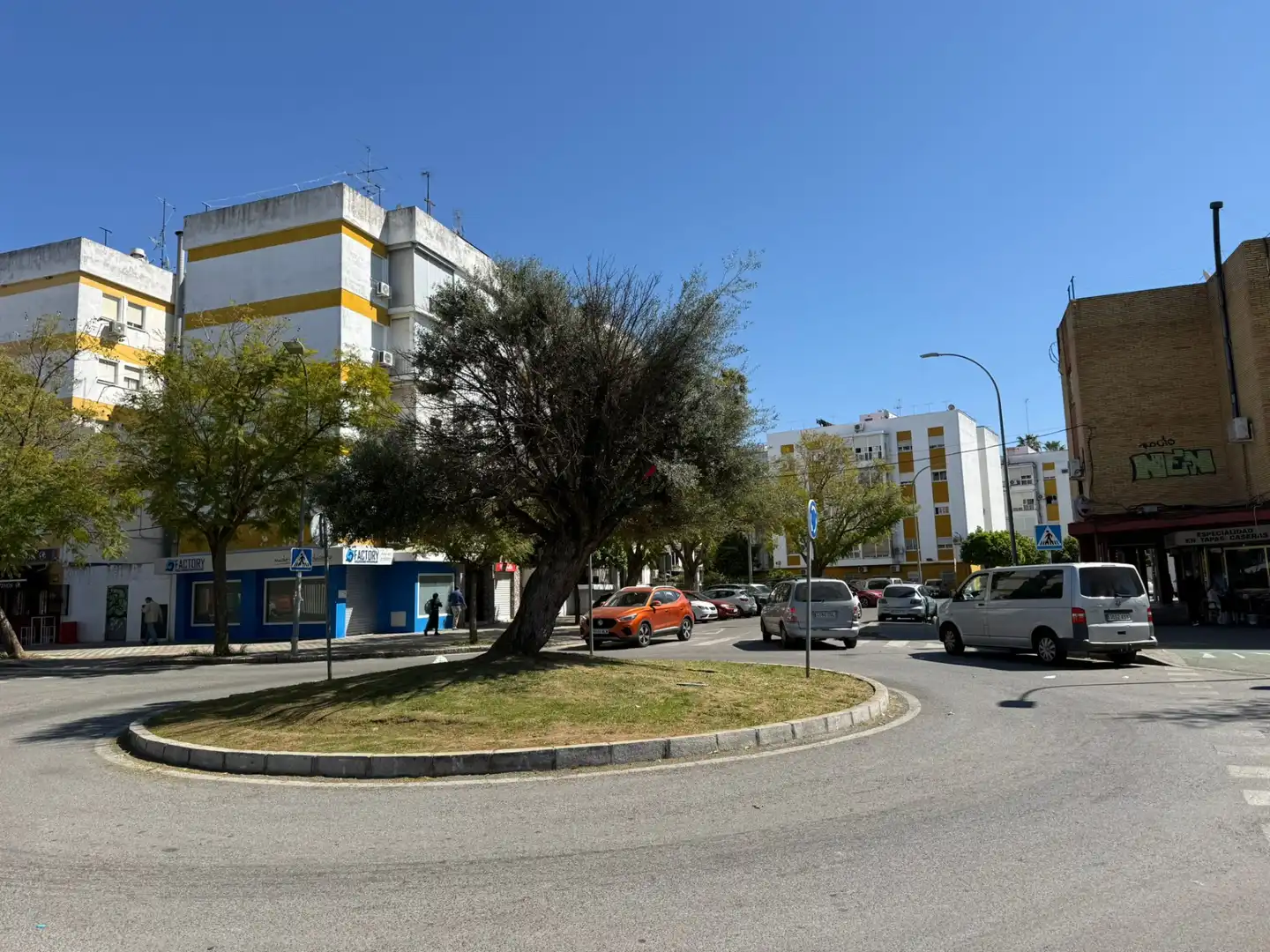 Außenansicht von Wohnung zum Verkauf in Sevilla mit Klimaanlage, Terrasse und Möbliert