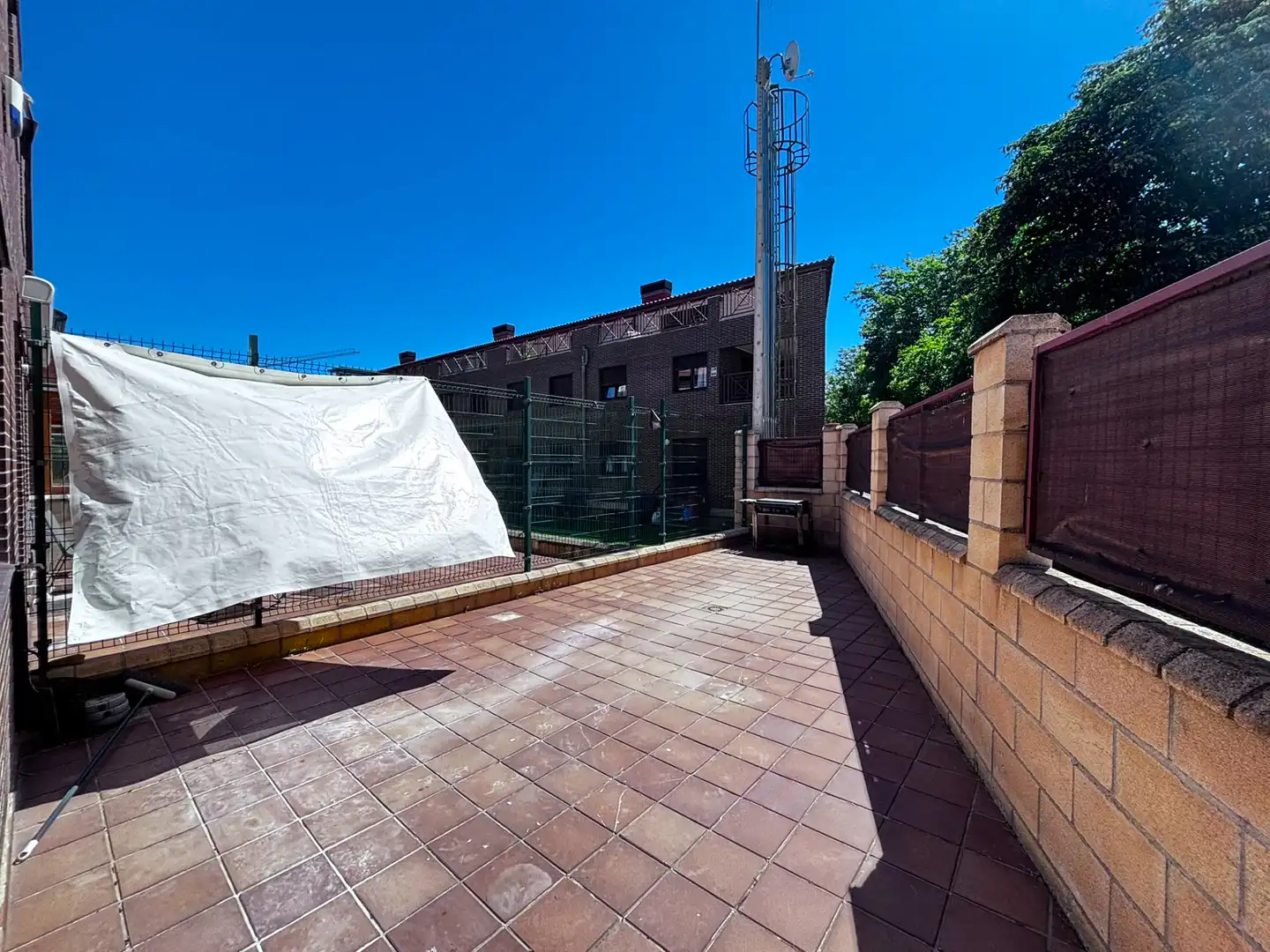 Terrasse von Einfamilien-Reihenhaus zum Verkauf in Burgos mit Heizung, Terrasse und Abstellraum