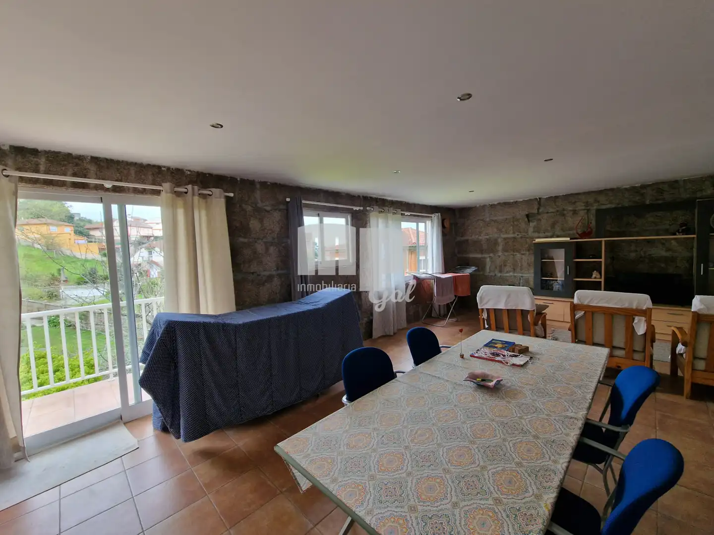 Esszimmer von Gebäude zum Verkauf in Vigo 