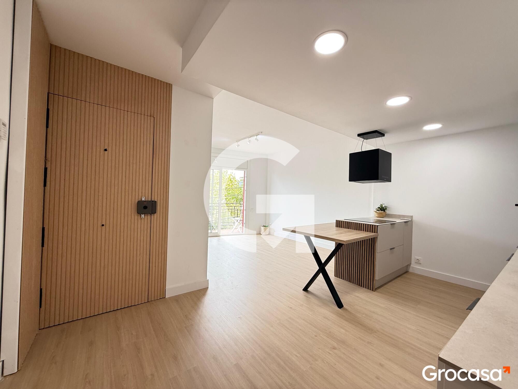 Bedroom of Flat for sale in Mataró  with Air Conditioner, Heating and Oven