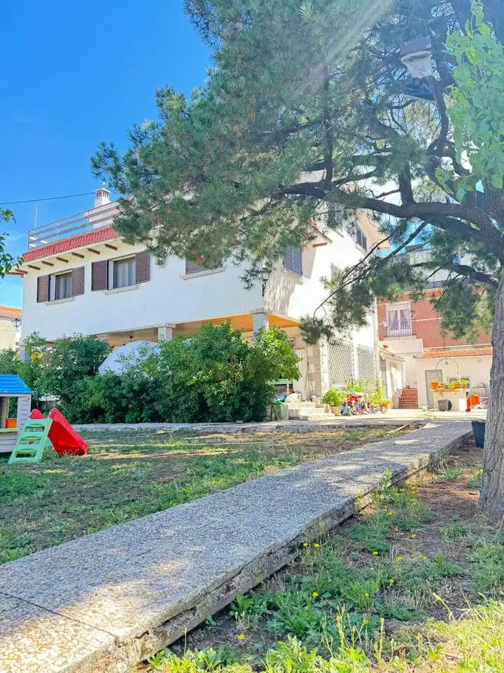 Houses for sale in Pardo De Santallana, Carlos Ruiz