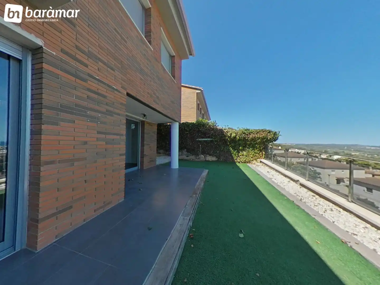 Terraza de Casa adosada en venta en El Vendrell con Aire acondicionado, Calefacción y Jardín privado