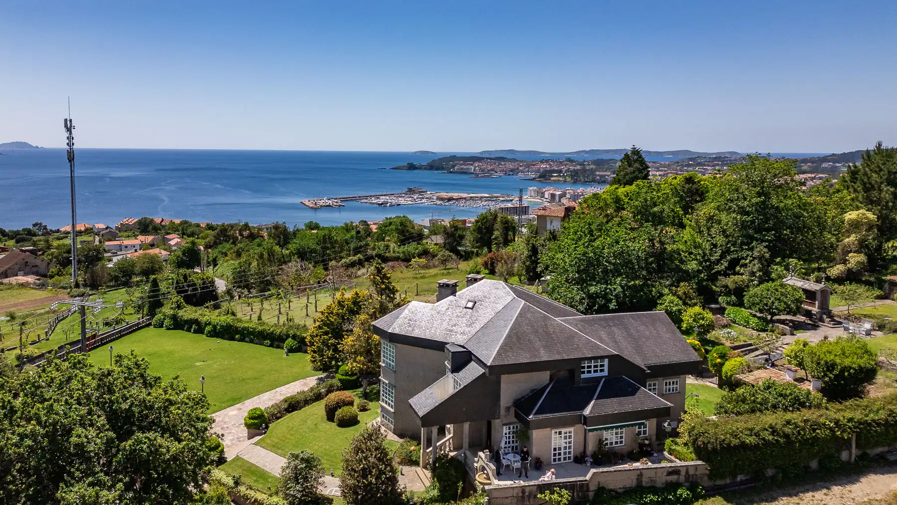 Vista exterior de Casa o chalet en venta en Sanxenxo con Amueblado