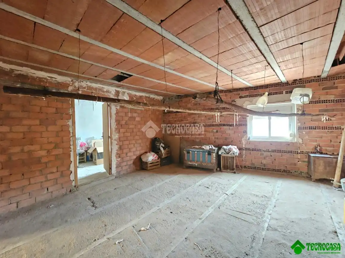 Casa adosada en venda en Balazote