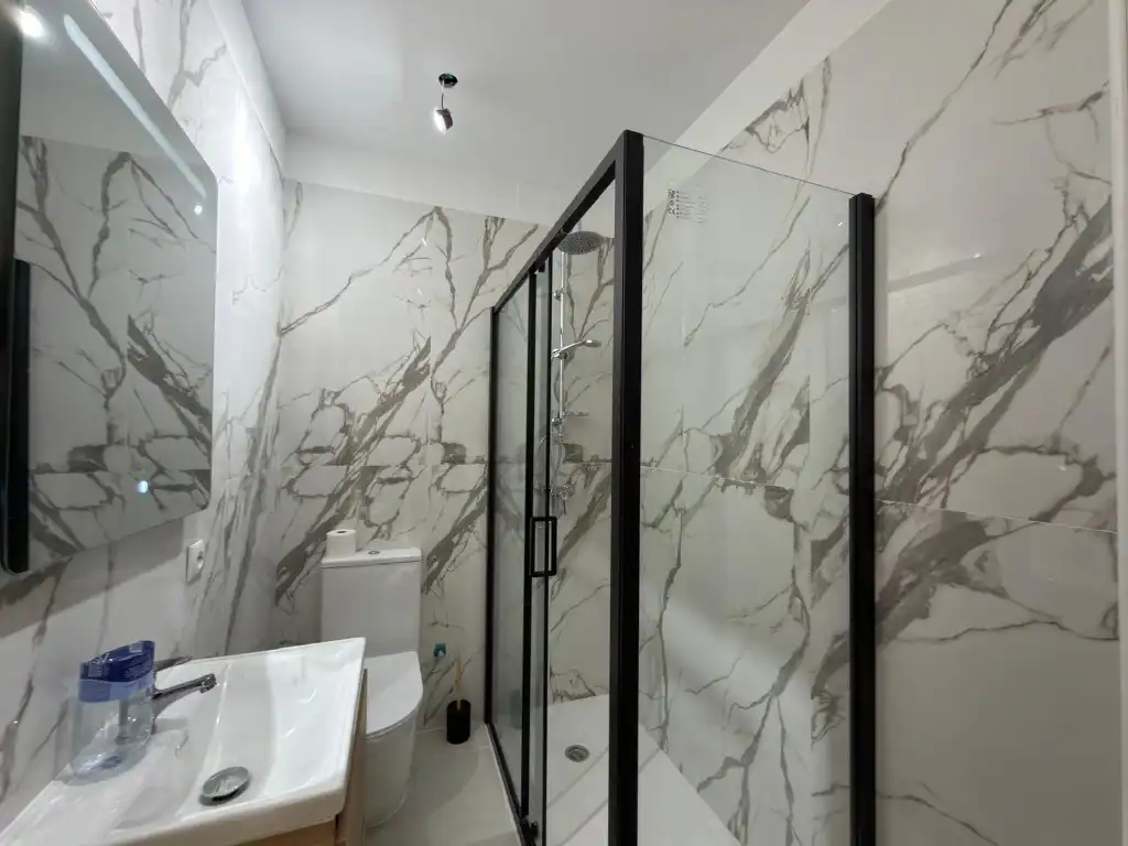 Bathroom of Commercial properties for rent in Calvià  with Air Conditioner and Terrace