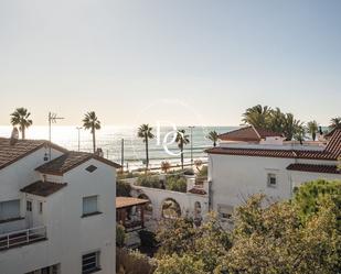 Vista exterior de Pis de lloguer en Sitges amb Aire condicionat, Calefacció i Terrassa