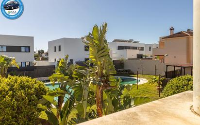 Swimming pool of Single-family semi-detached for sale in Jerez de la Frontera  with Air Conditioner, Private garden and Parquet flooring