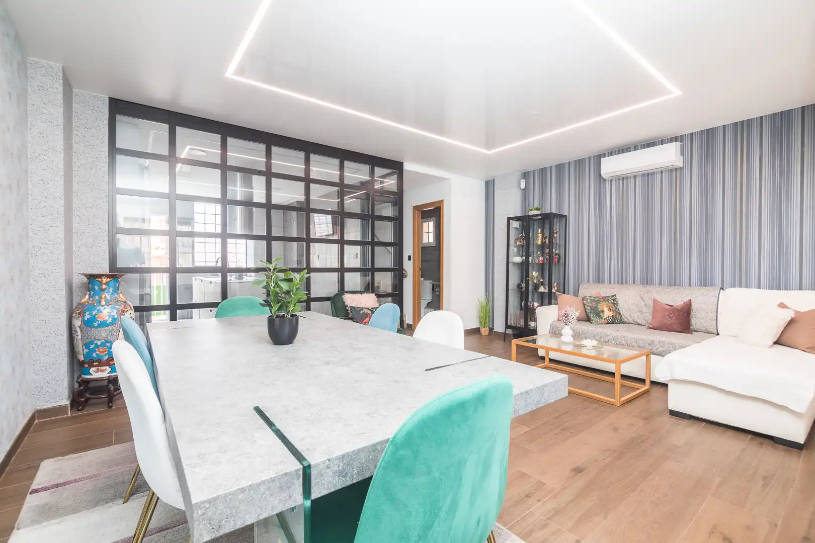 Sala d'estar de Casa o xalet en venda en Santa Pola amb Aire condicionat, Jardí privat i Terrassa