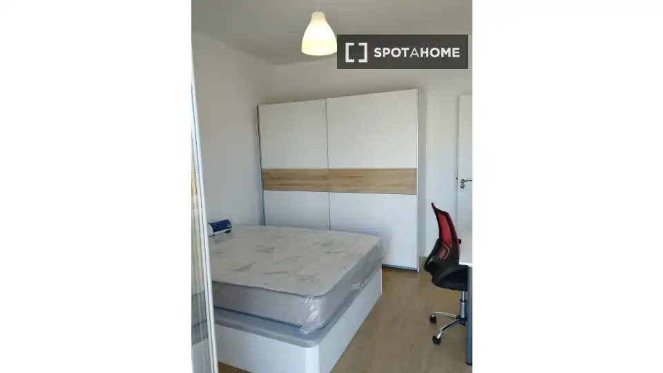 Room in Zaragoza, Zaragoza