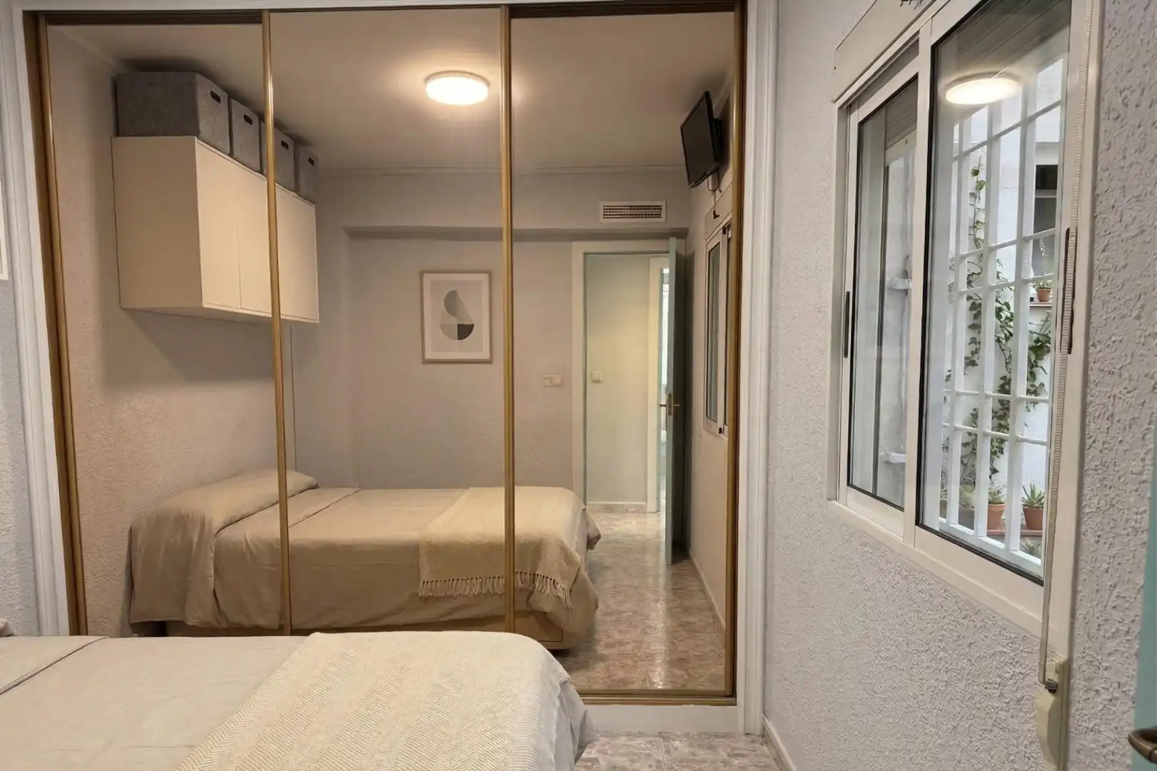 Bedroom of Flat for sale in Zaragoza  with Heating, Terrace and Furnished