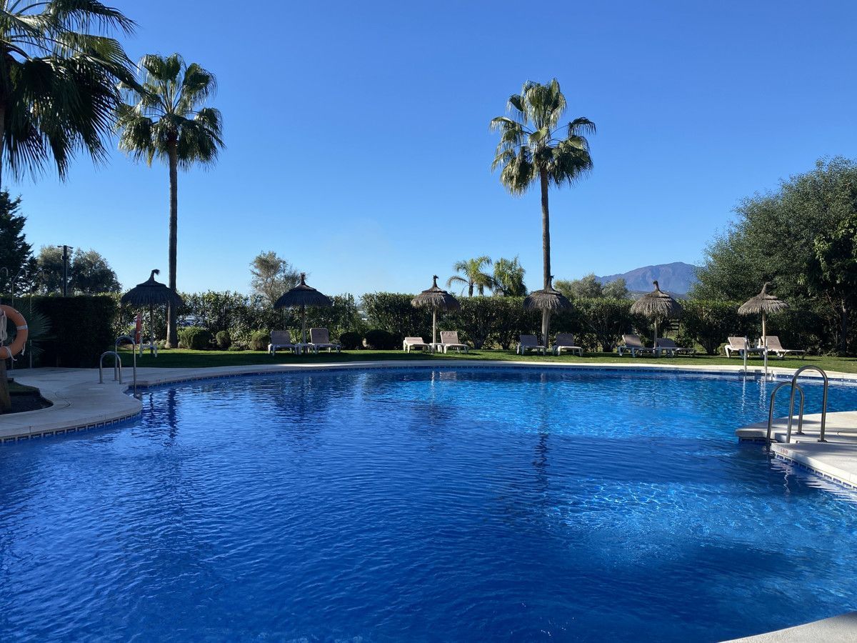 Swimming pool of Planta baja to rent in Marbella  with Air Conditioner, Heating and Terrace