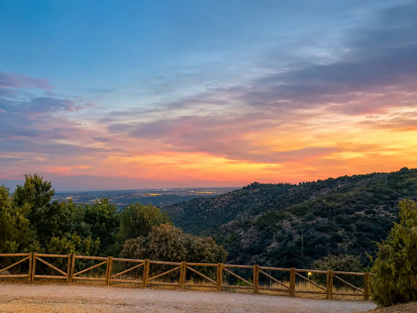 Vista exterior de Piso para compartir en Torrelodones con Aire acondicionado, Calefacción y Amueblado