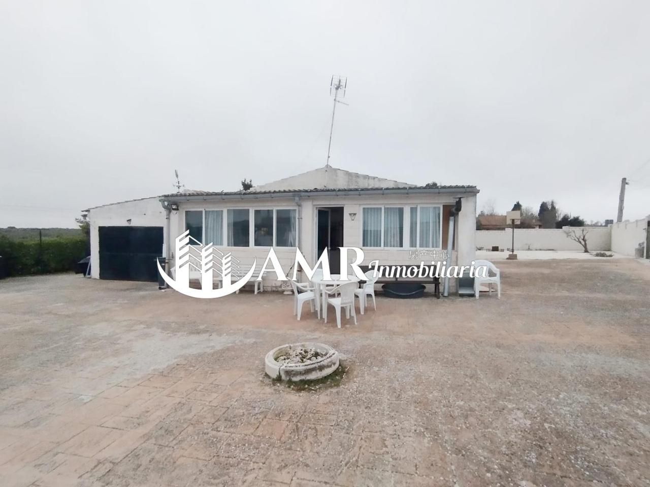 Vista exterior de Casa o xalet en venda en El Viso de San Juan amb Jardí privat, Traster i Piscina