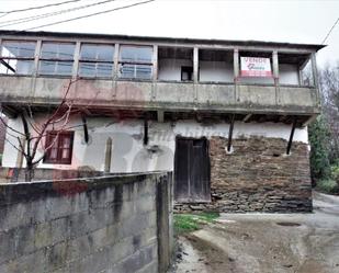 Vista exterior de Casa o xalet en venda en O Incio  amb Balcó