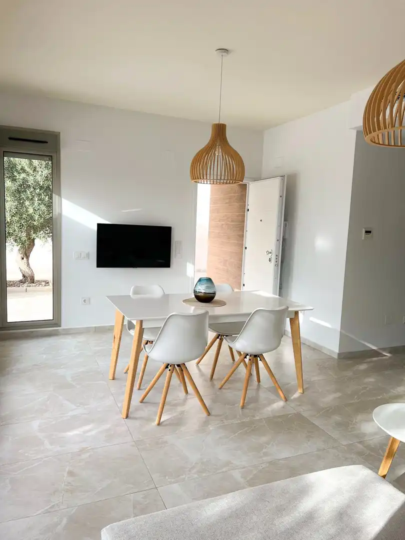 Comedor de Casa o chalet de alquiler en San Miguel de Salinas con Aire acondicionado, Calefacción y Jardín privado