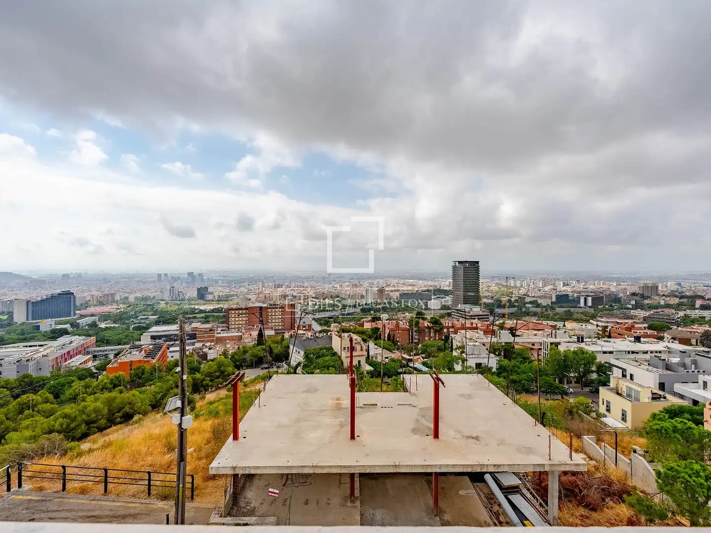 Vista exterior de Casa o chalet en venta en Esplugues de Llobregat con Aire acondicionado, Calefacción y Parquet