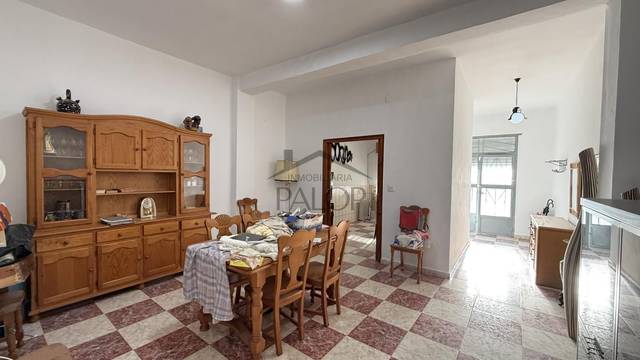 Casa-chalet en Venta en Manuel