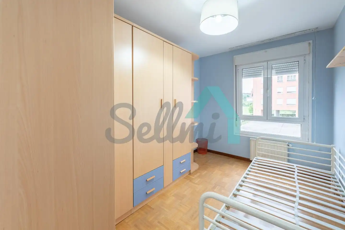 Bedroom of Flat for rent in Oviedo   with Heating, Parquet flooring and Furnished