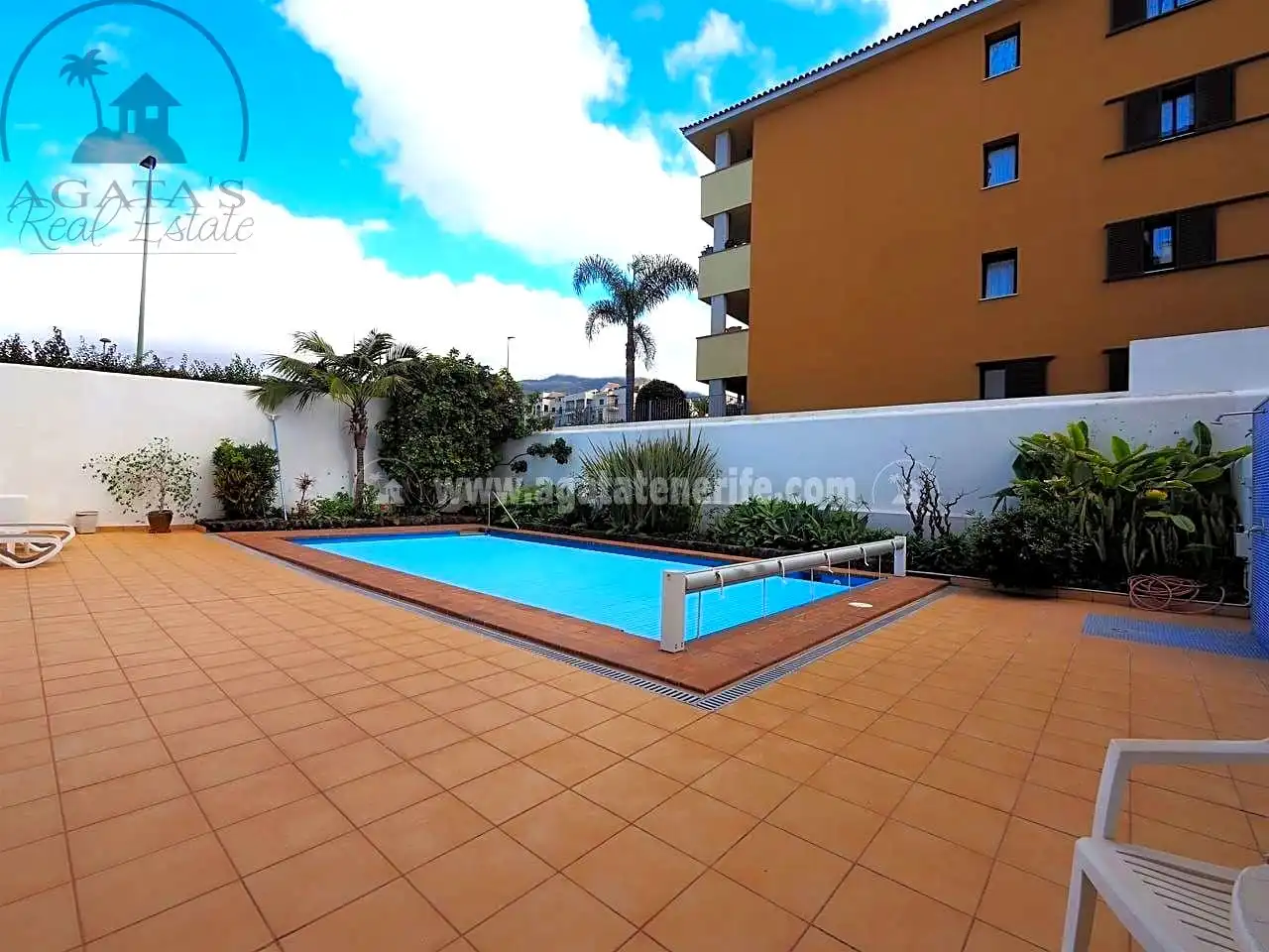 Vista exterior de Pis de lloguer en Puerto de la Cruz amb Calefacció, Terrassa i Piscina