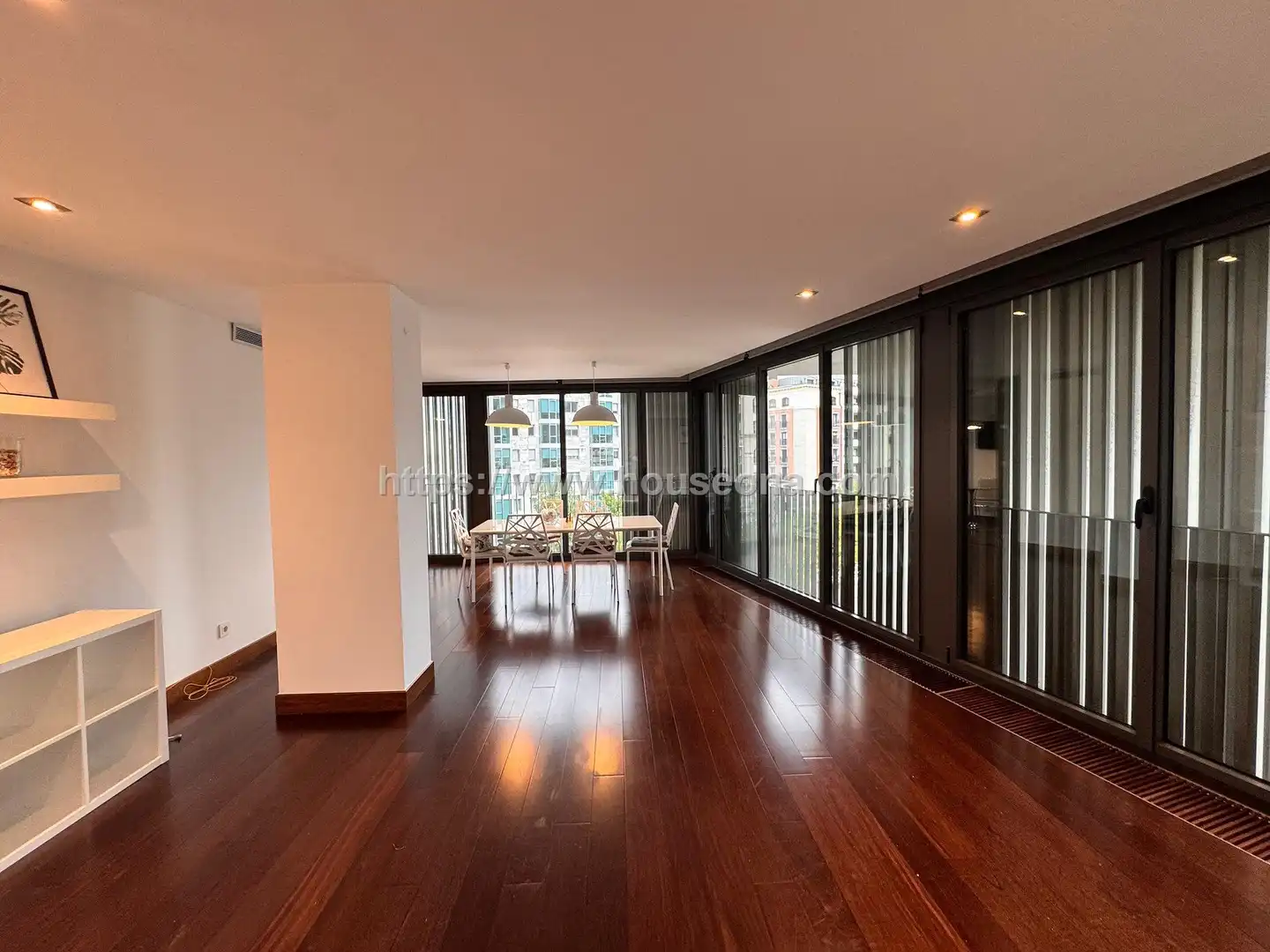 Sala d'estar de Pis en venda en Bilbao  amb Aire condicionat, Calefacció i Traster