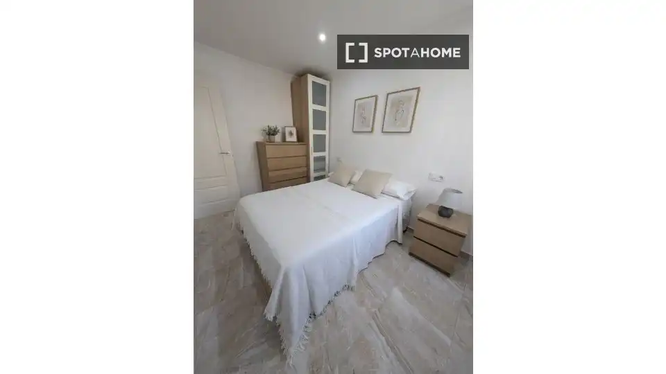 Habitación de Apartamento para compartir en Córdoba con Aire acondicionado, Terraza y Amueblado