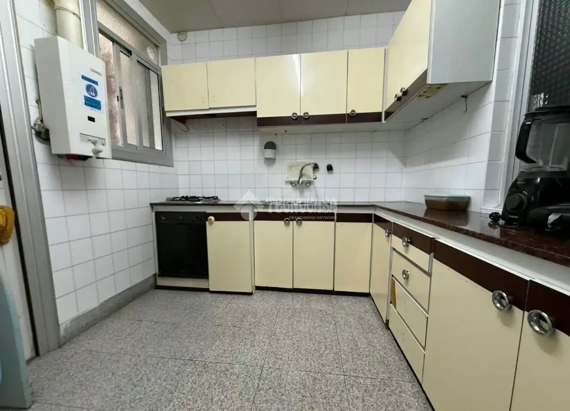 Cocina de Piso en venta en Santa Coloma de Gramenet