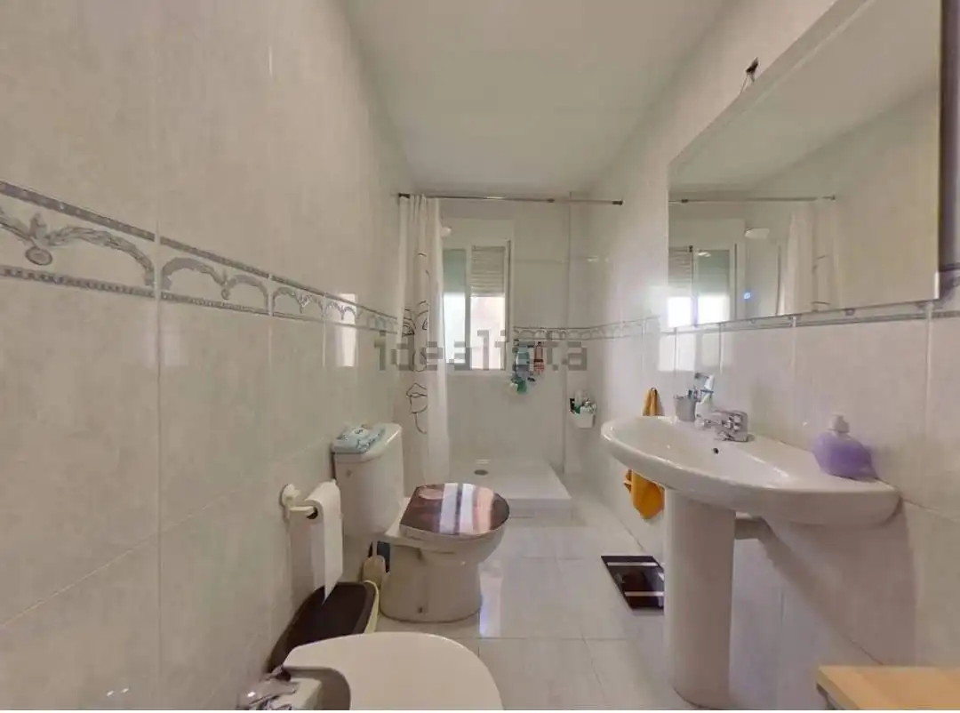 Baño de Casa adosada en venta en Villafranca de Córdoba con Aire acondicionado, Trastero y Horno