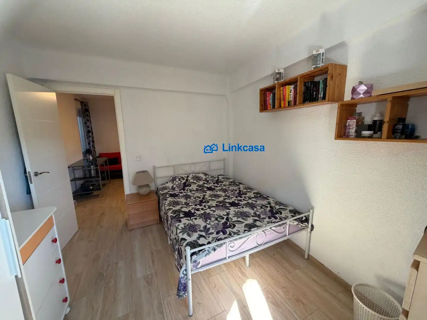 Habitación de Piso en venta en Madrid con Calefacción, Terraza y Balcón