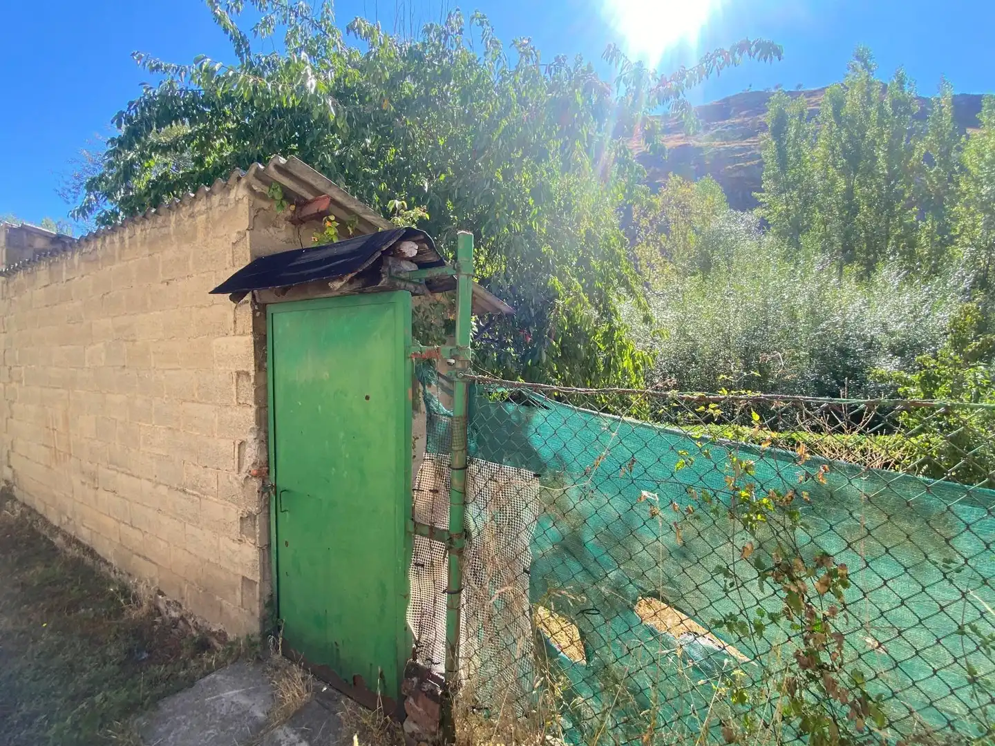 Exterior view of Flat for sale in La Pola de Gordón   with Storage room and Furnished