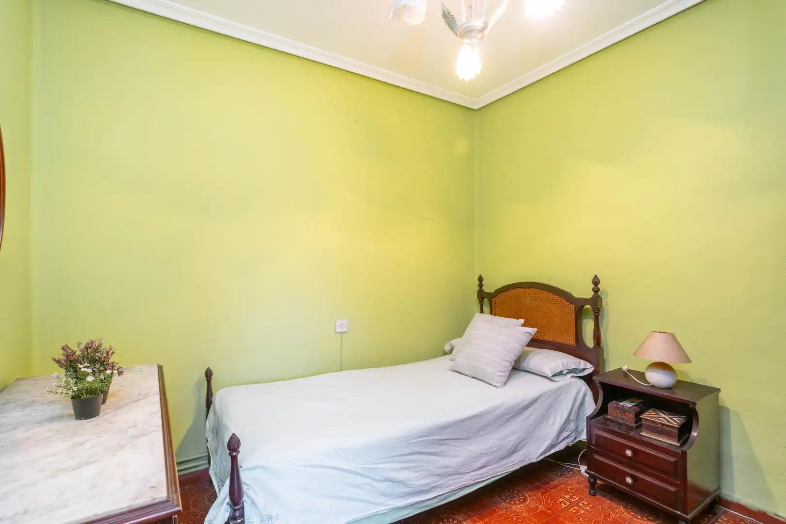 Habitación de Casa adosada en venta en Mieres (Asturias)