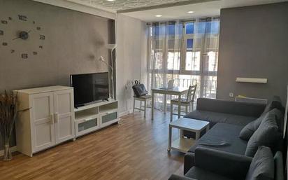 Living room of Flat for sale in  Valencia Capital  with Air Conditioner, Heating and Furnished