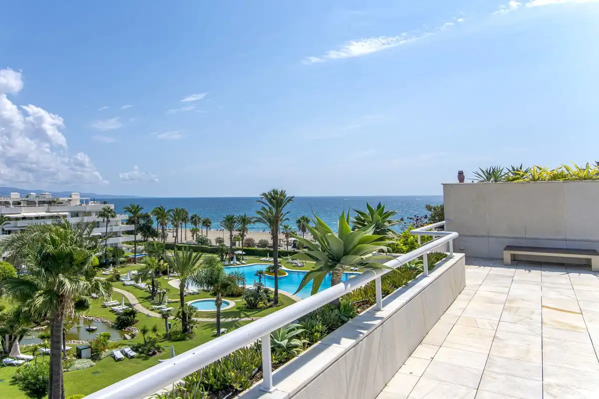 Jardí de Àtic de lloguer en Marbella amb Aire condicionat, Terrassa i Traster