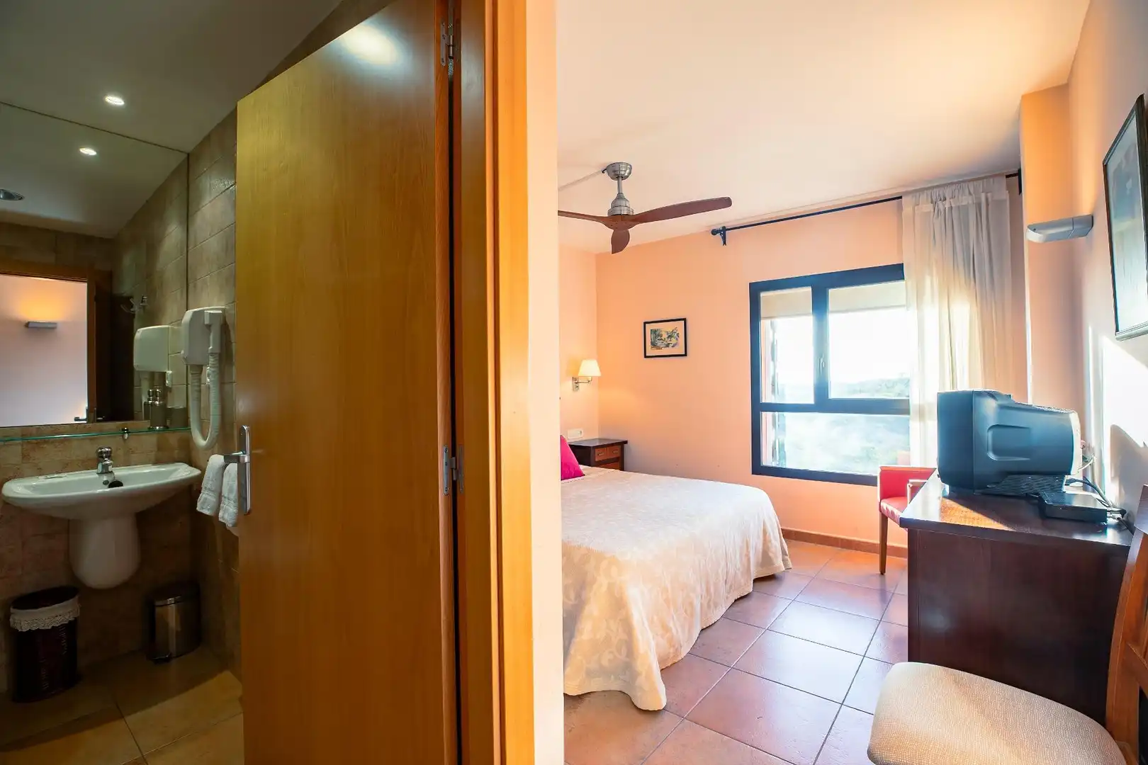 Habitación de Edificio en venta en Bierge