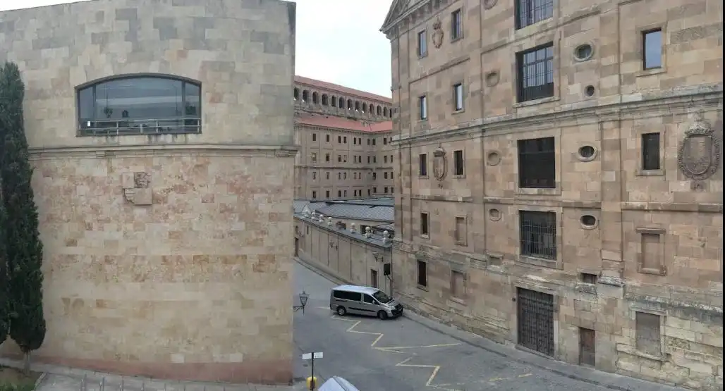 Vista exterior de Dúplex en venta en Salamanca con Calefacción