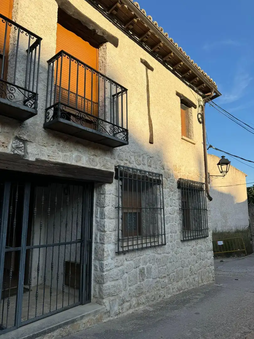 Exterior view of Detached homes for sale in Alocén  with Heating, Storage room and Balcony