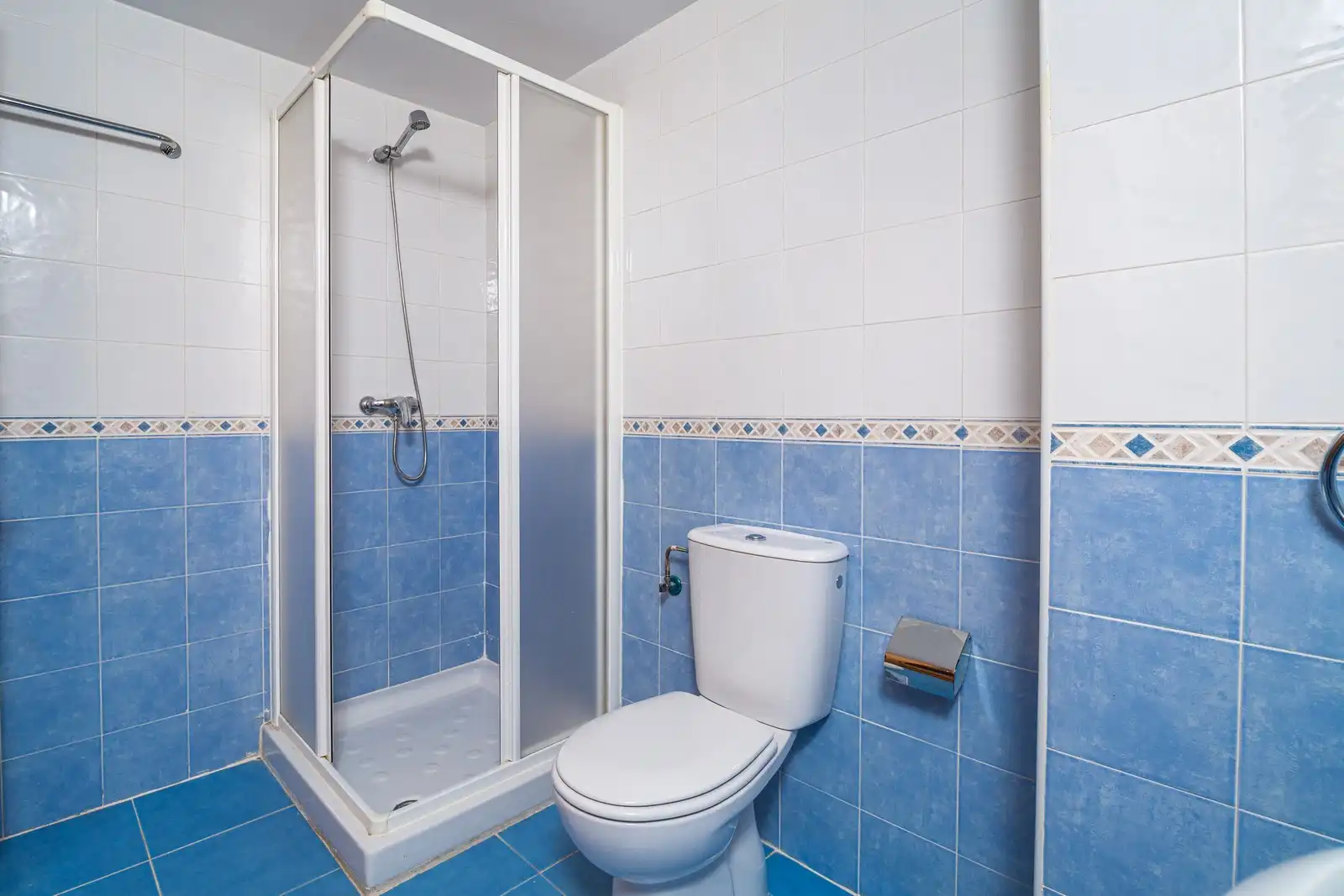 Bathroom of Flat for sale in Aranjuez  with Air Conditioner, Terrace and Storage room