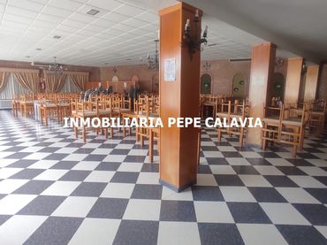 Gewerbefläche zur Miete in Baeza