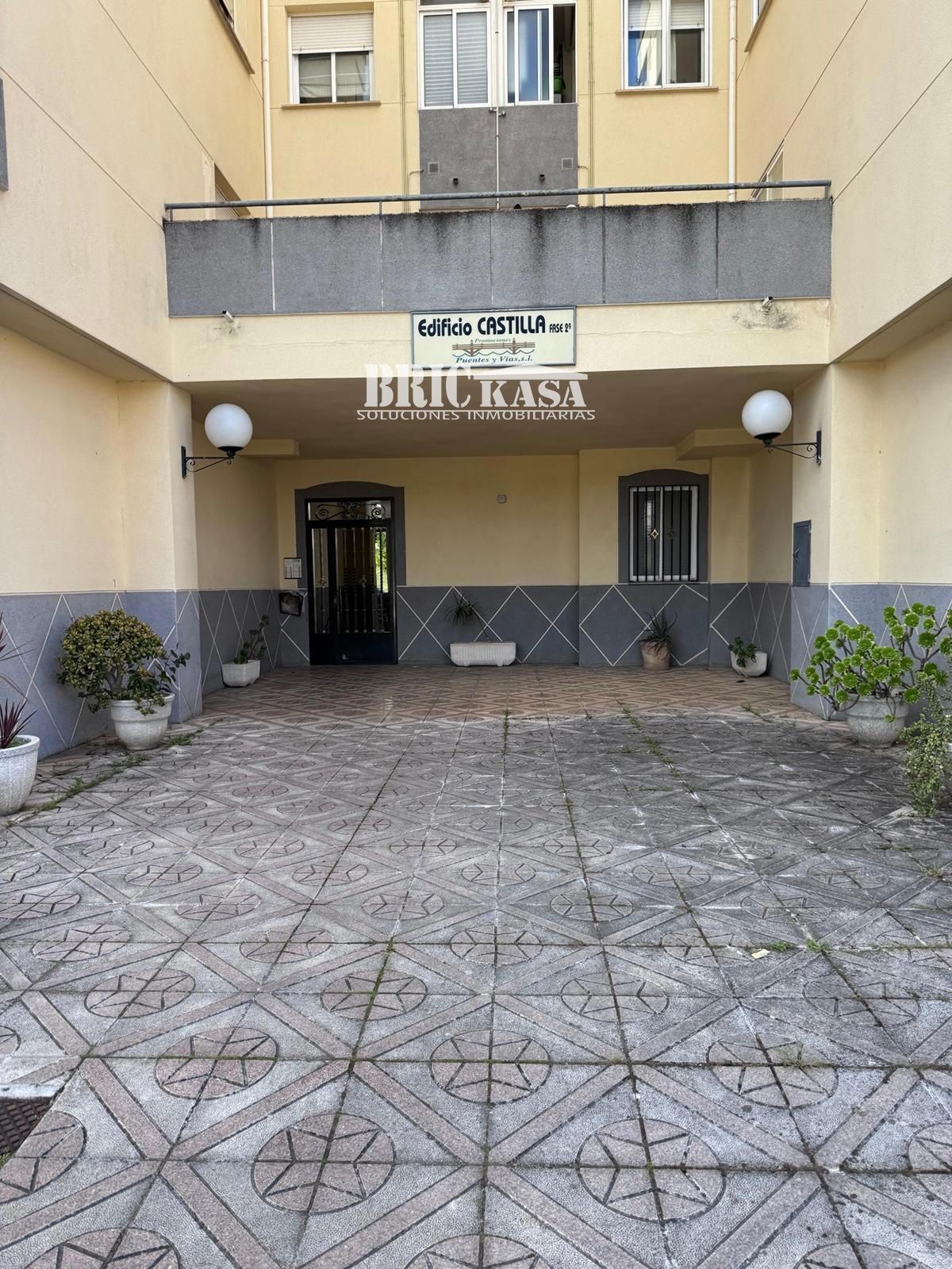 Exterior view of Flat to rent in Cáceres Capital  with Air Conditioner, Heating and Terrace