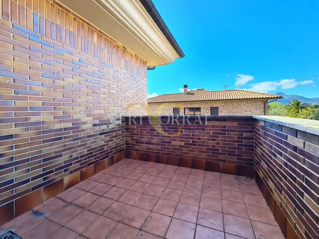Terraza de Casa o chalet en venta en Oviedo  con Calefacción, Jardín privado y Terraza