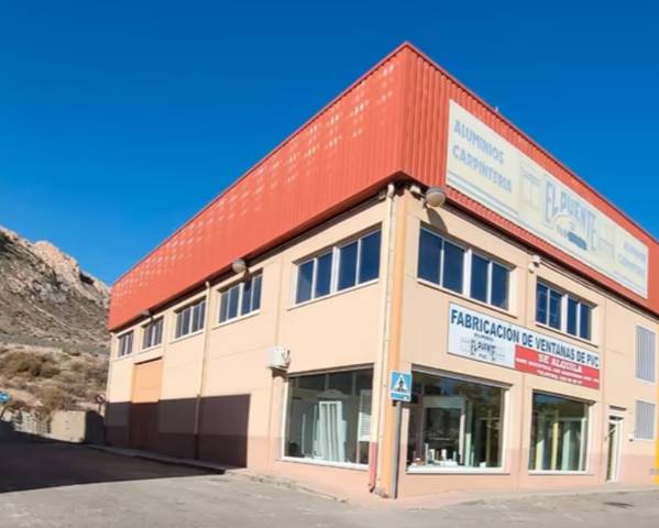Nave industrial en Alquiler en Escursionista eldense en Campo Alto - Club de Campo