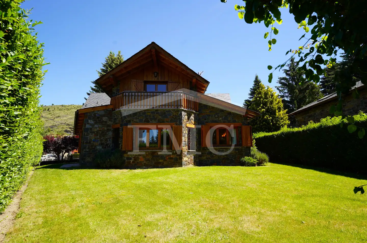 Vista exterior de Casa o chalet en venta en Llívia con Calefacción, Jardín privado y Parquet