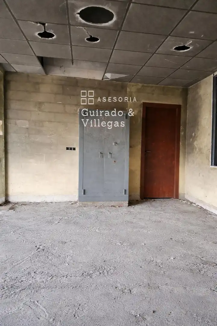 Fabrikhallen zum Verkauf in Esplugues de Llobregat
