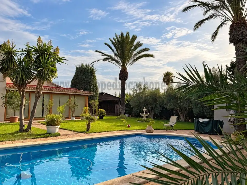 Villa avec piscine à louer à Valverde