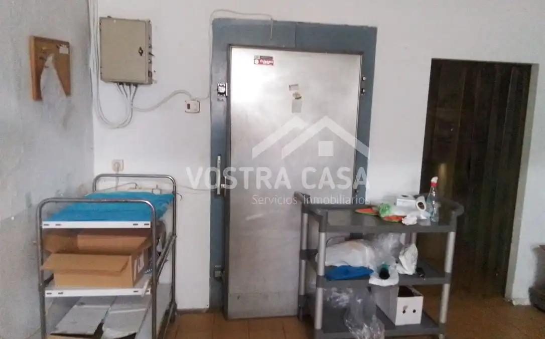 Cuina de Local de lloguer en Ayora amb Aire condicionat