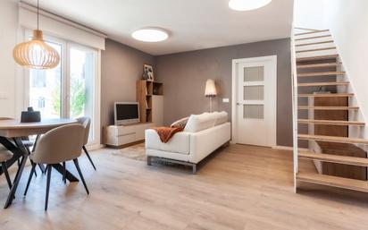 Living room of Duplex for sale in Donostia - San Sebastián   with Air Conditioner, Heating and Parquet flooring